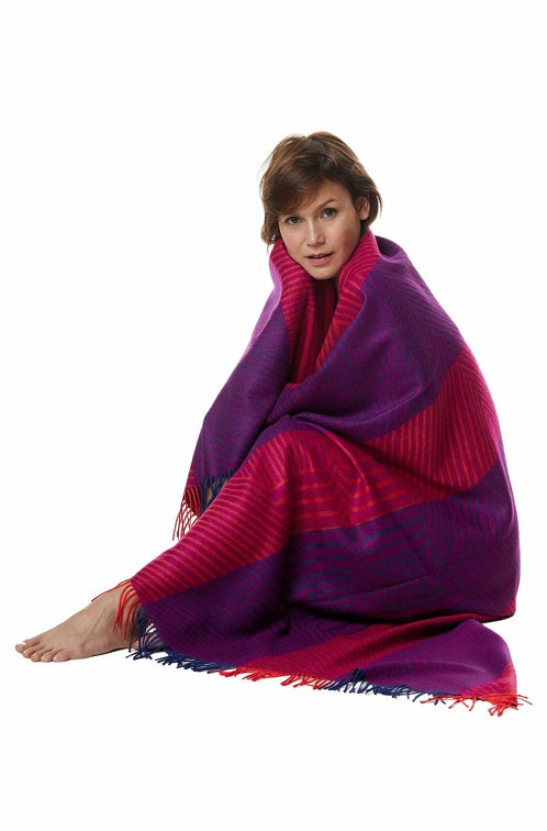 Kuscheldecke ENCASA aus 100% Alpaka