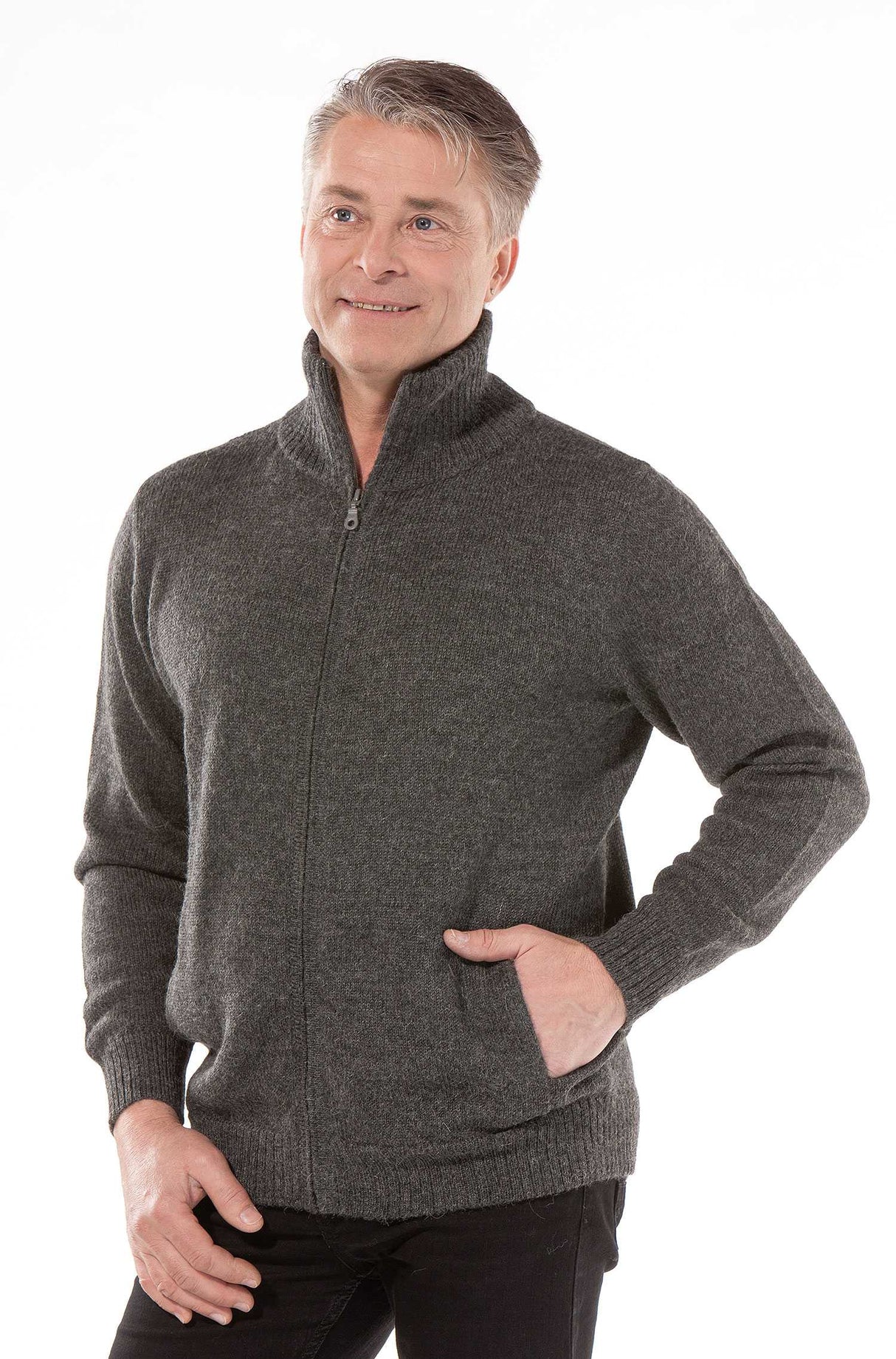 Strickjacke RONALDO XXXL aus 100% Baby Alpaka grau XXXL von Apu Kuntur