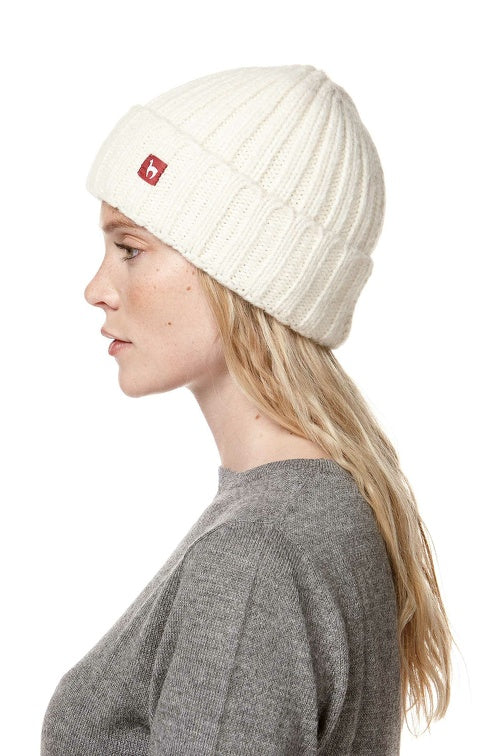 Mütze BIANCA mit 70% Alpaka und 23% Merino von Apu Kuntur
