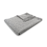 Nachhaltige Kuscheldecke KAMINFEUER mit 40% Alpaka und 45% Schurwolle grau 130x180 cm von Millwa