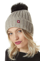Mütze BIANCA mit Bommel mit 70% Alpaka und 23% Merino von Apu Kuntur