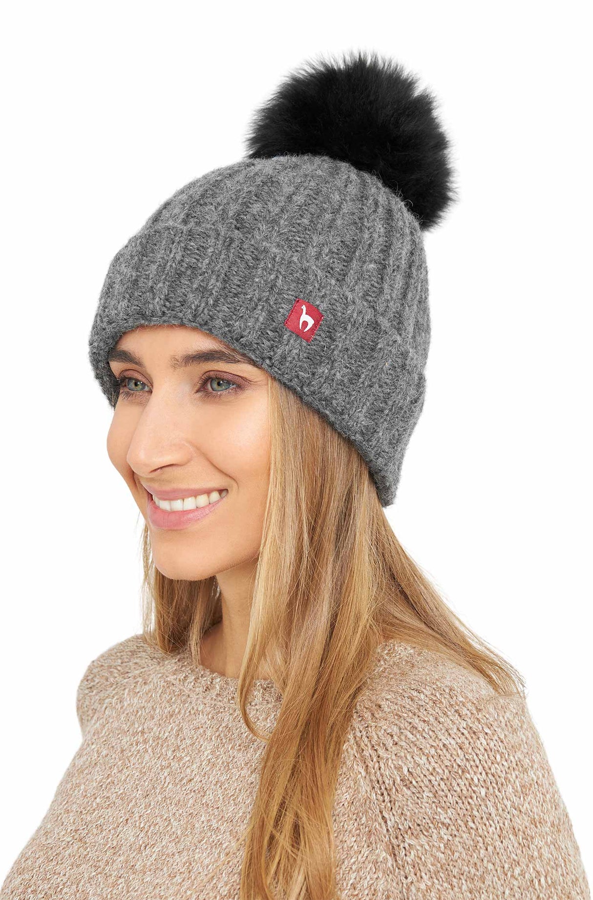 Mütze BIANCA mit Bommel mit 70% Alpaka und 23% Merino grau one-size von Apu Kuntur