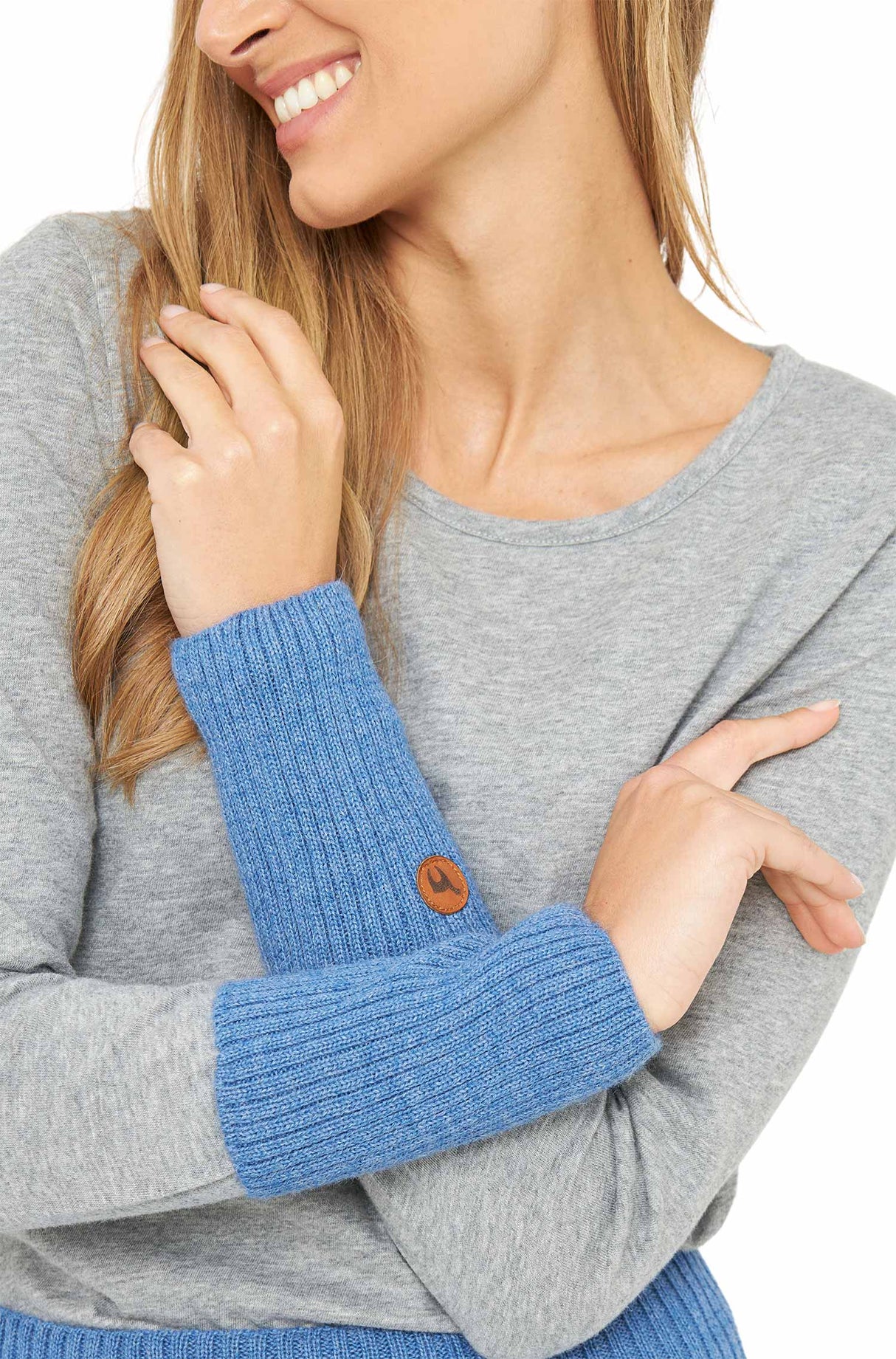 Pulswärmer RIPP - 100% Alpaka - Rippenstrick hellblau one-size von Apu Kuntur