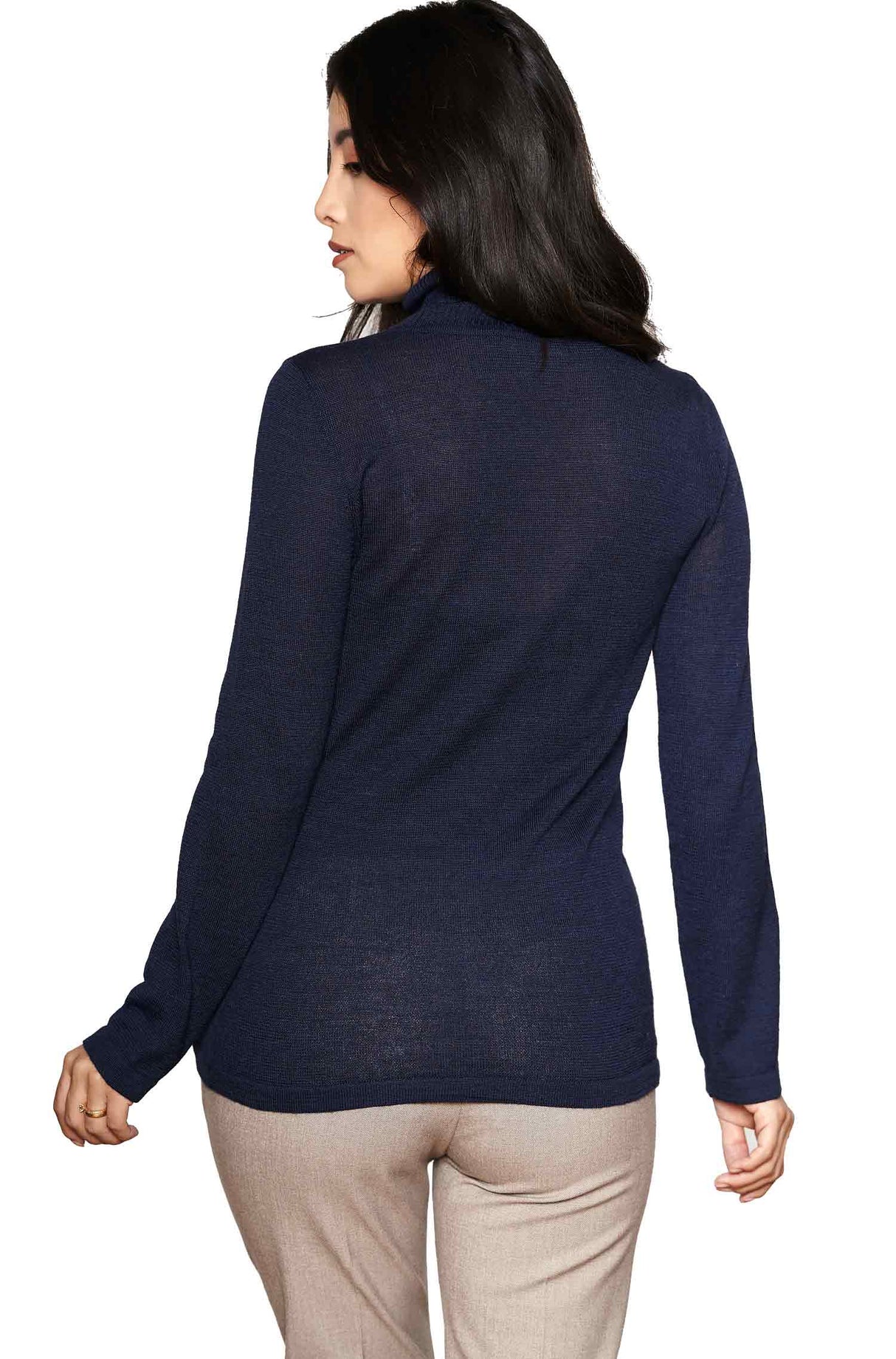 Damen Rollkragen Pullover MADAI aus 70% Alpaka und 30% Seide von Apu Kuntur