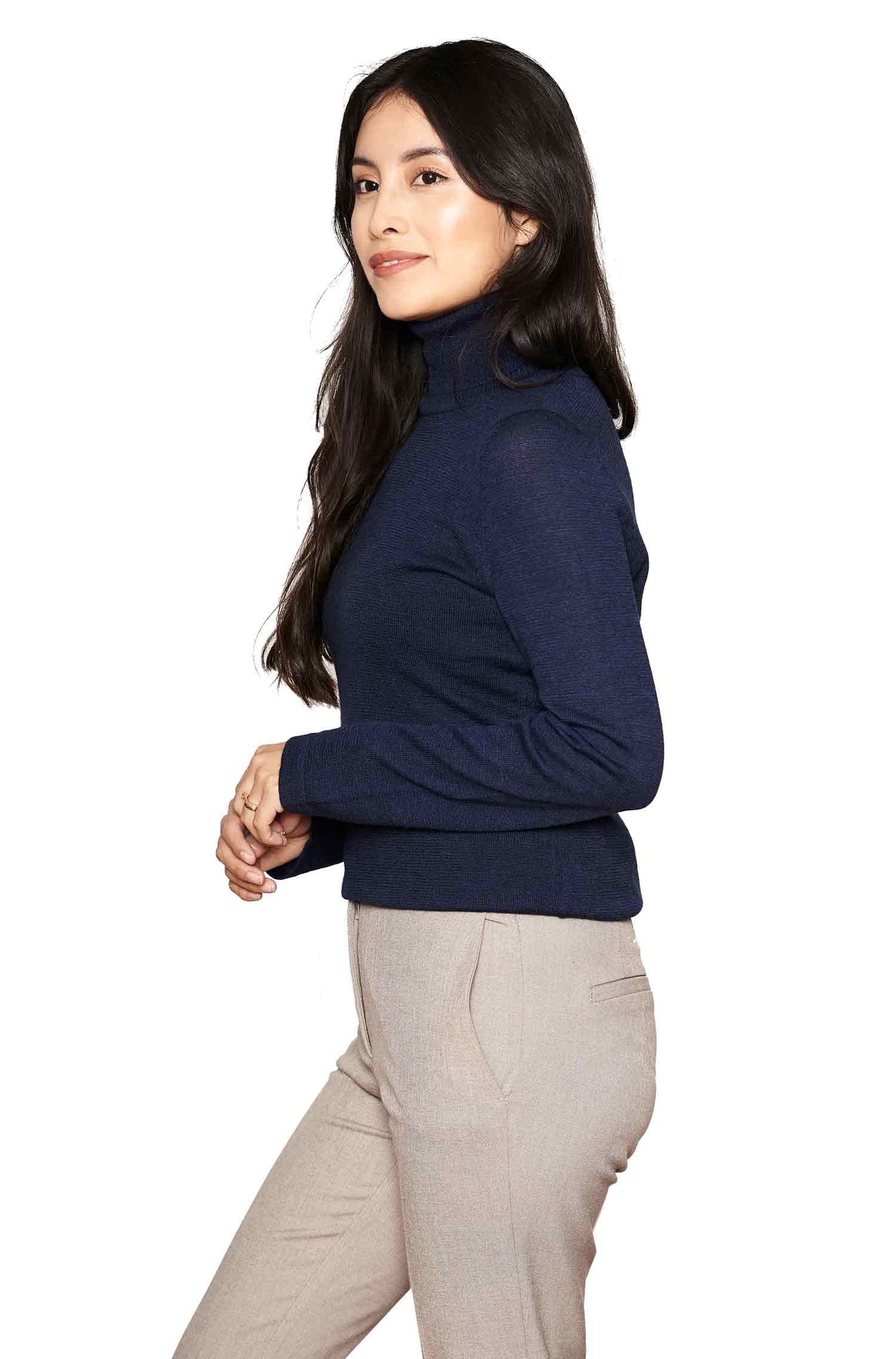 Damen Rollkragen Pullover MADAI aus 70% Alpaka und 30% Seide von Apu Kuntur
