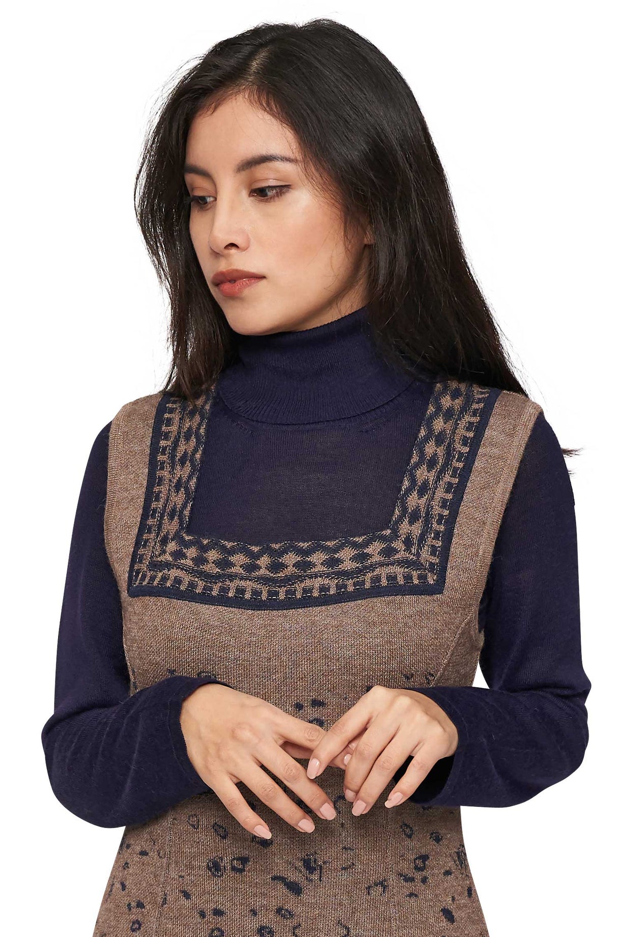 Damen Rollkragen Pullover MADAI aus 70% Alpaka und 30% Seide von Apu Kuntur