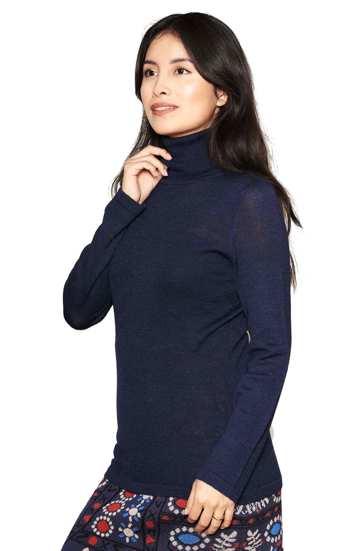 Damen Rollkragen Pullover MADAI aus 70% Alpaka und 30% Seide von Apu Kuntur