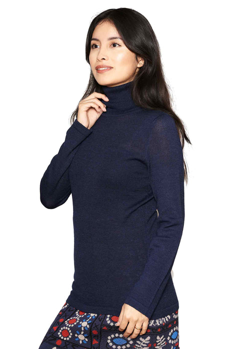 Damen Rollkragen Pullover MADAI aus 70% Alpaka und 30% Seide von Apu Kuntur