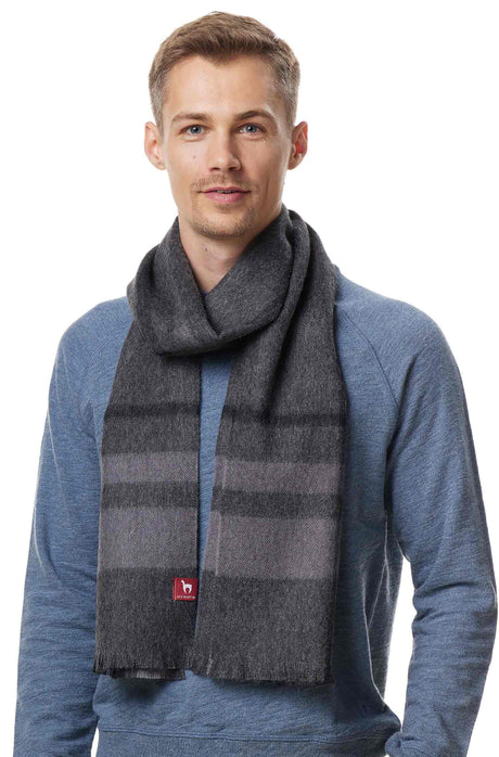 Schal PADRINO aus 100% Alpaka anthrazit one-size von Apu Kuntur