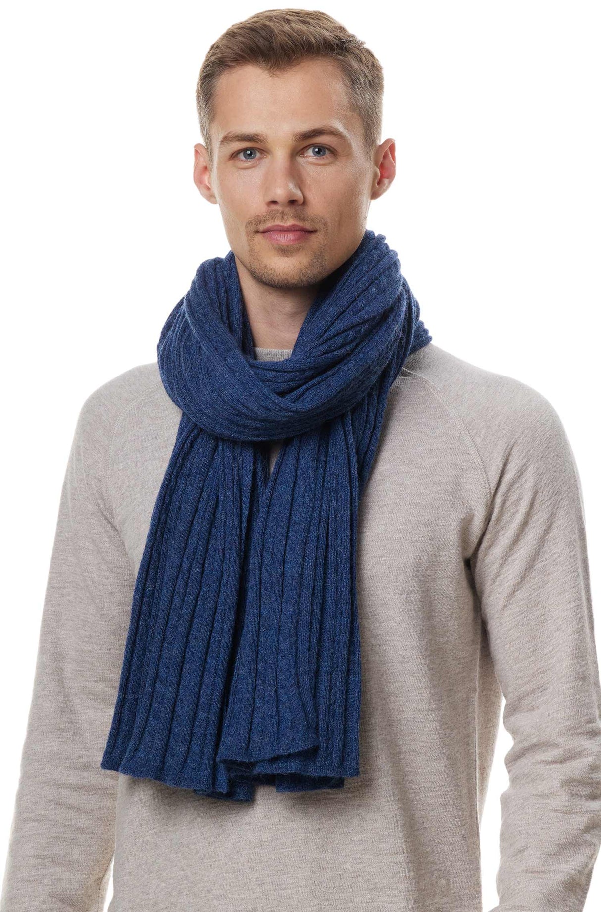 Schal/Reisedecke SUAVE aus 100% Alpaka blau one-size von Apu Kuntur