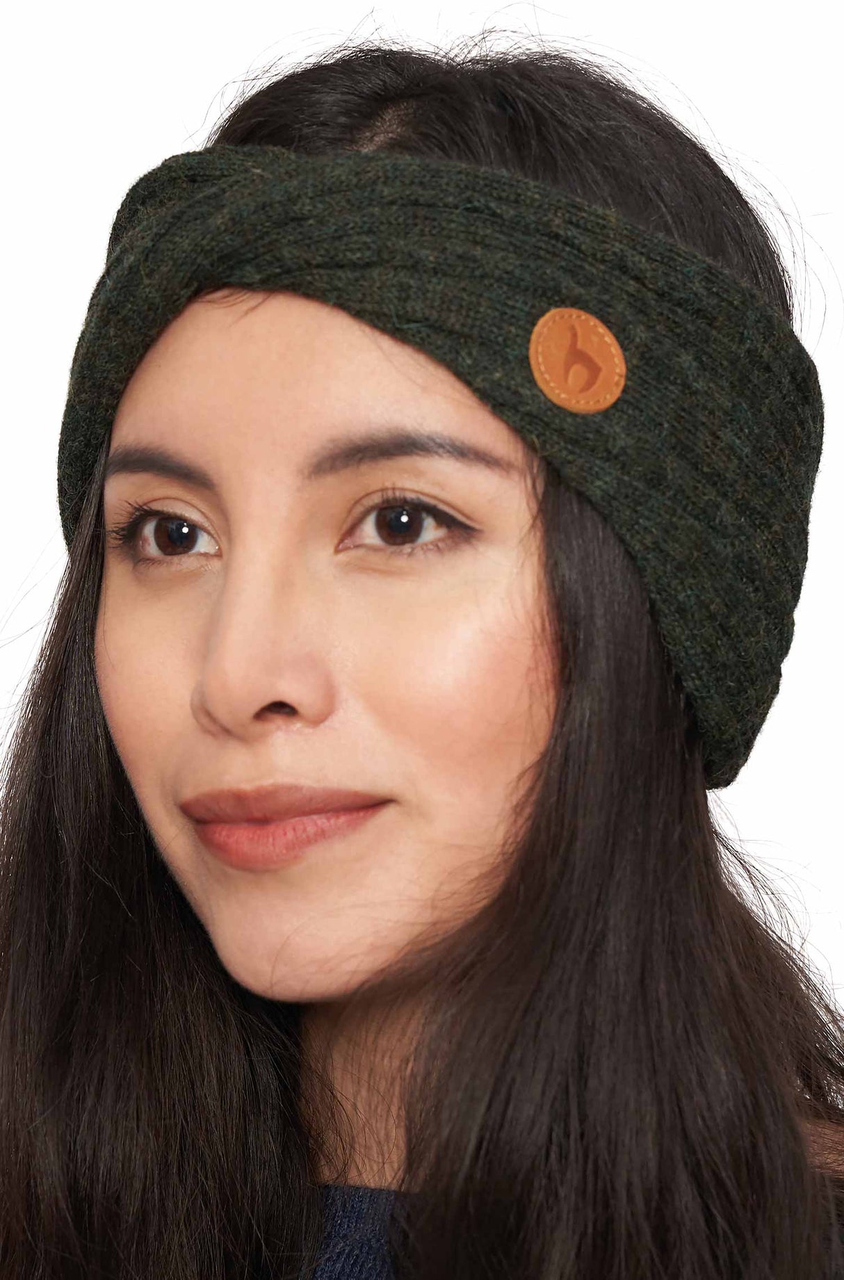 Stirnband SUAVE mit Twist - 100% Alpaka tannengrün one-size von Apu Kuntur